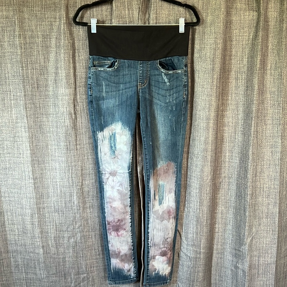 M. Rena pull on jeans with thick black waistband floral details size small